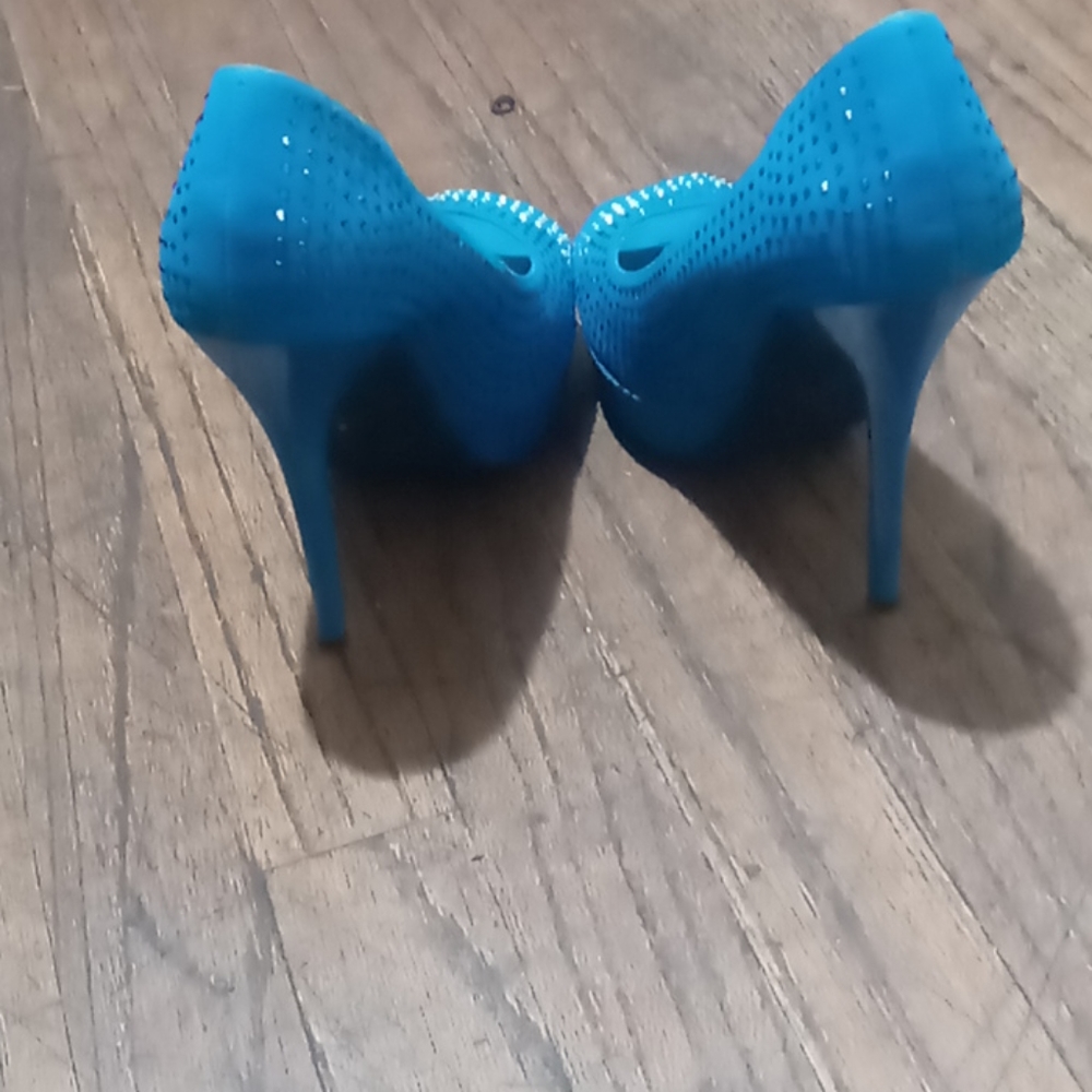 Shoes - Picture 2 of 2